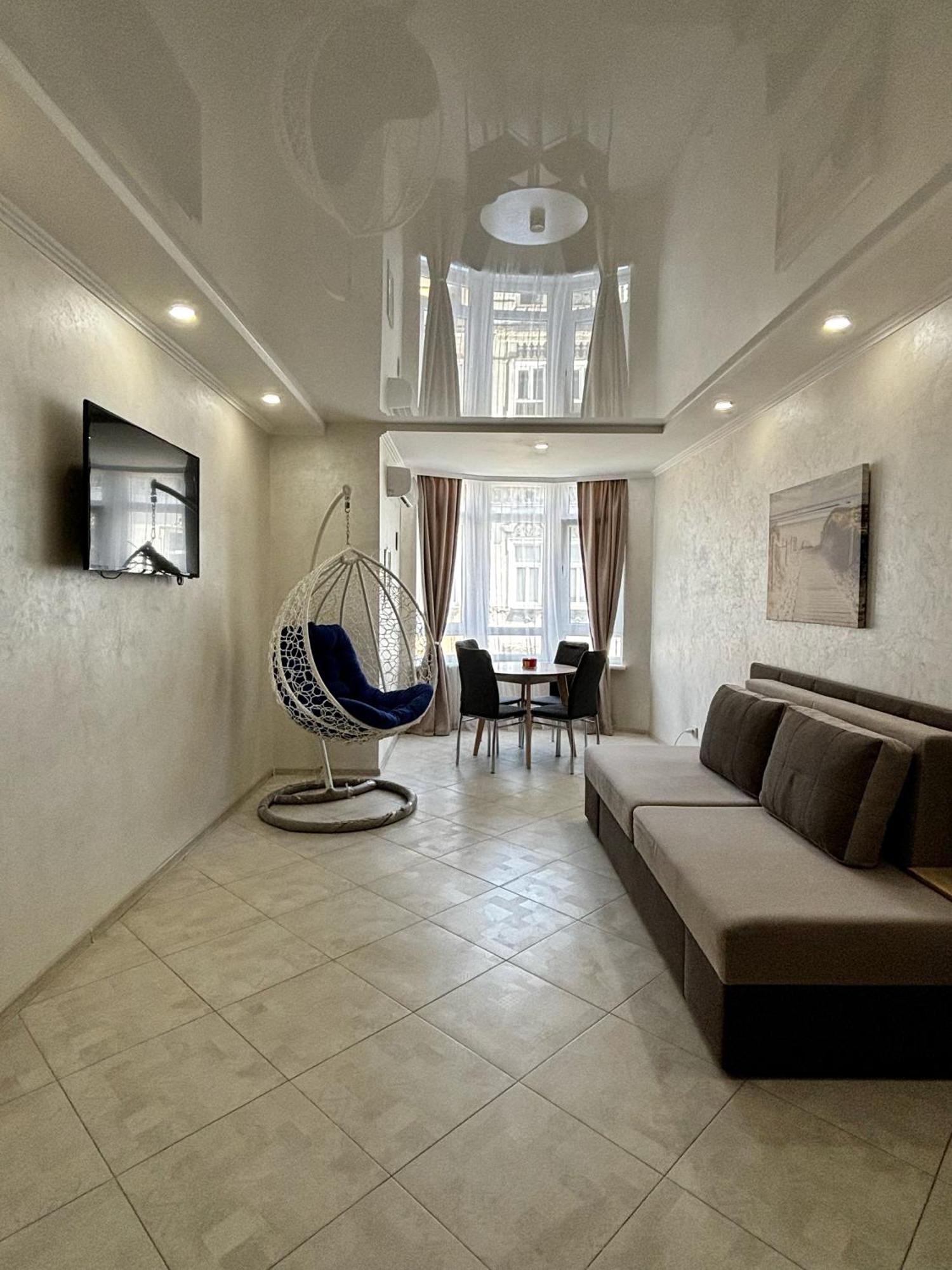 Apartment In Khmelnytsky Street 리비프 외부 사진