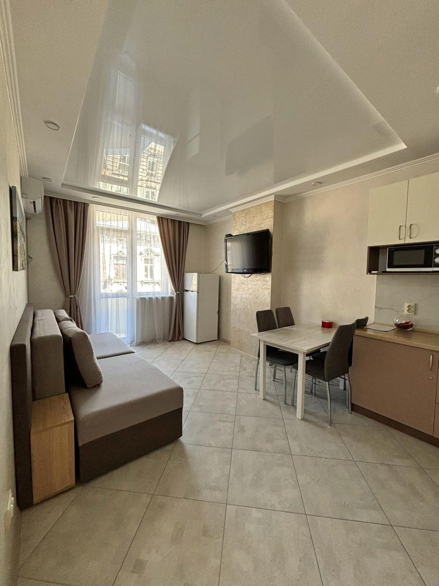 Apartment In Khmelnytsky Street 리비프 외부 사진